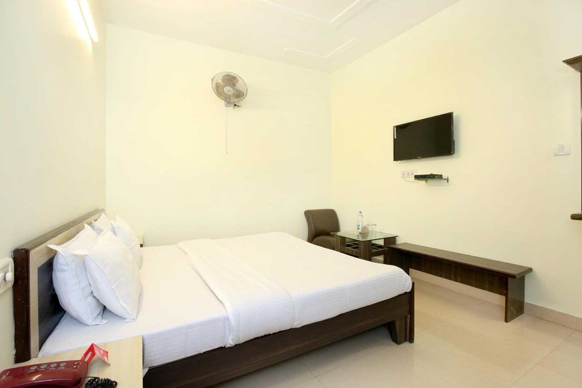 Oyo 9243 Trumpets Hotel Amritsar Luaran gambar